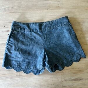 Scallop chambray shorts